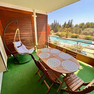 https://la-terrasse-du-liouquet-106.fr-provencehotel.com
